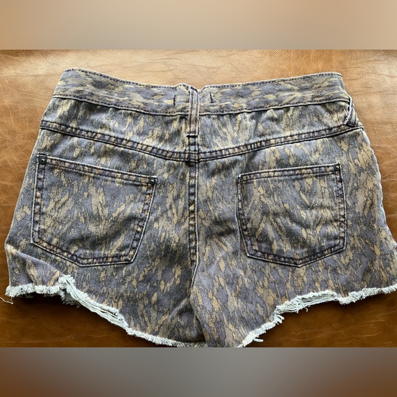 Free People Patterned Denim Shorts - Picture 2 of 3